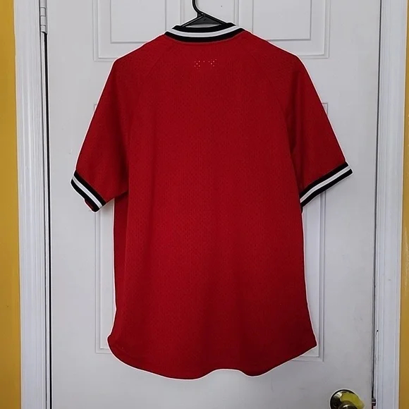 Mitchell & Ness Chicago Bulls Red Retro Jersey - Picture 5 of 8